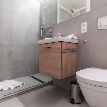 Sattler Apartman *
